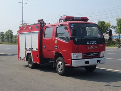 藍牌消防車—東風水罐消防車